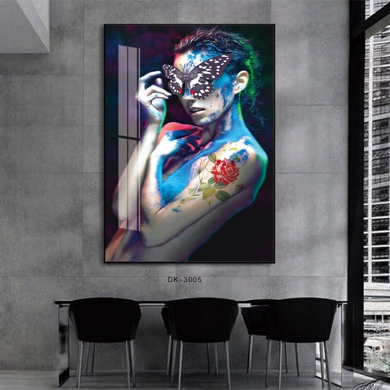 תמונת זכוכית לחדר שינה אישה פרפר צבעוני