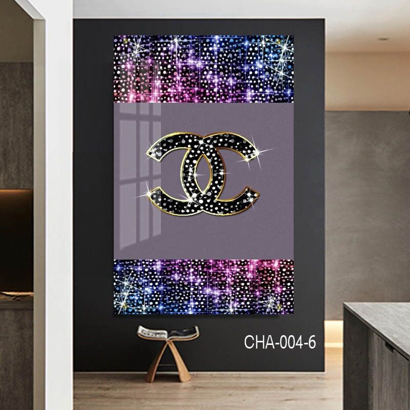 תמונה מגניבה לחדר שינה נערות של לוגו שאנל מנצנץ