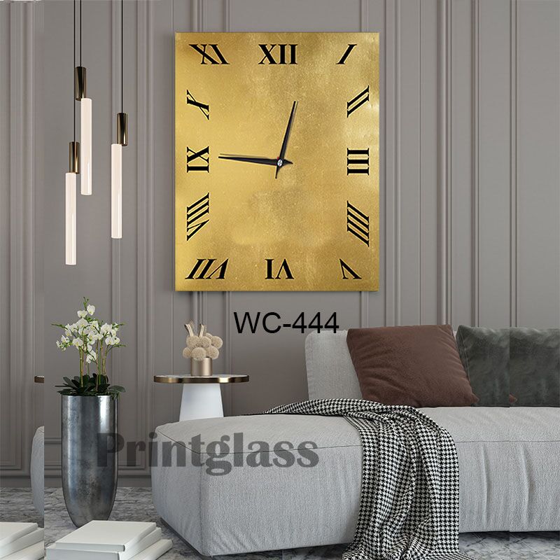 שעון זכוכית יוקרתי לקיר בסלון ברקע זהב