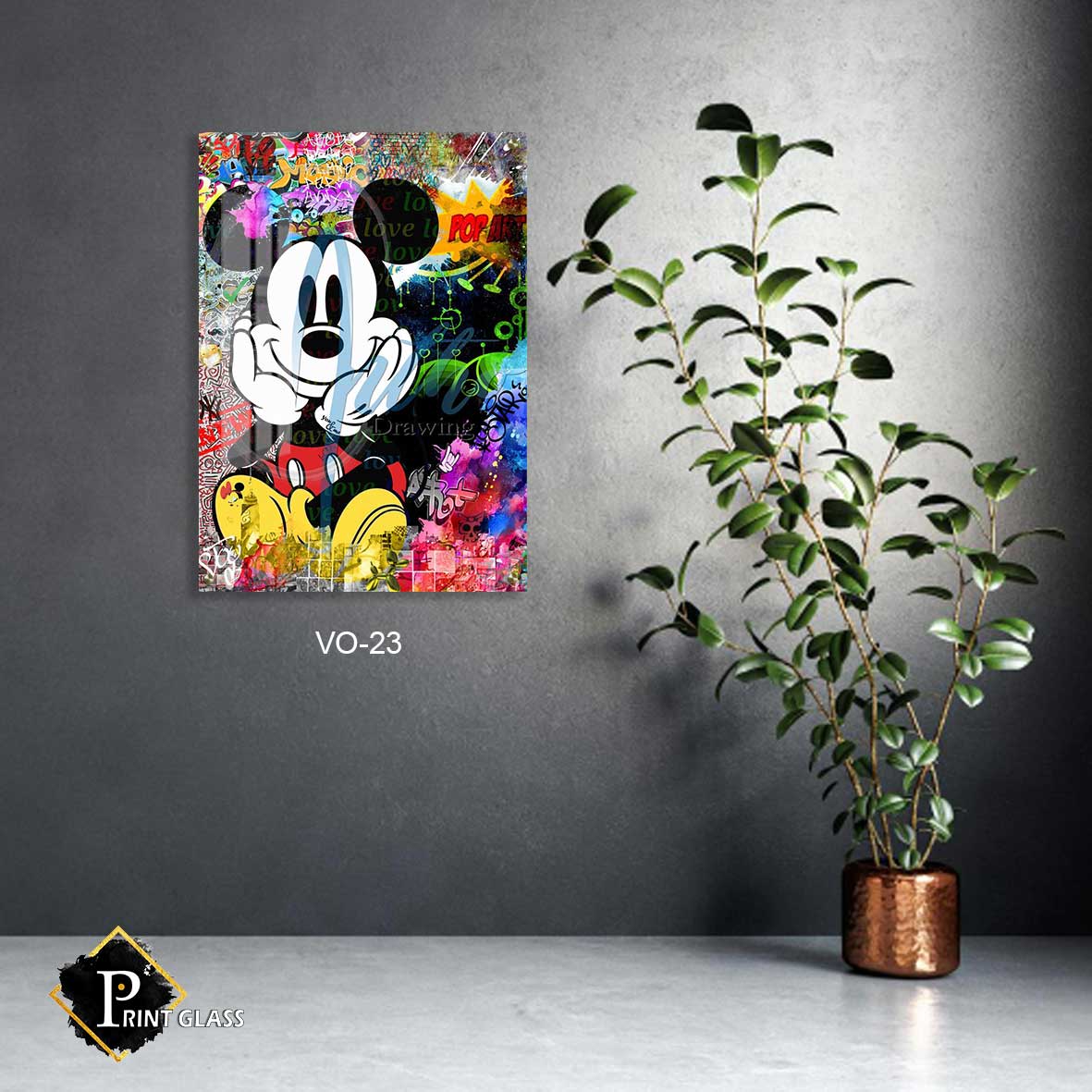 מיקי מאוס פופ ארט צבעוני - תמונת על זכוכית לחדר שינה או למשרד