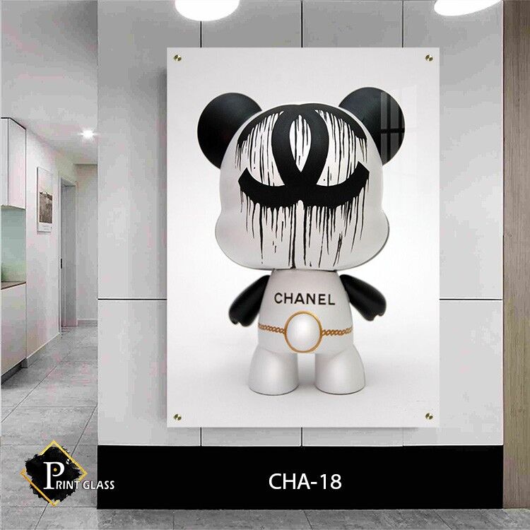 תמונה לחדר שינה מזכוכית של דובי שאנל