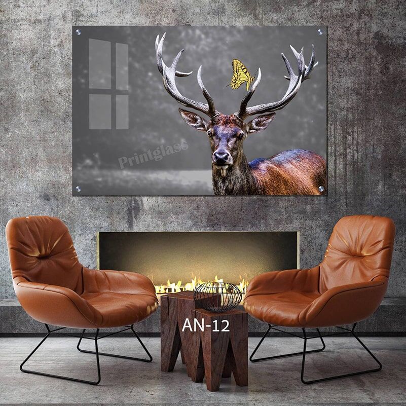 קנבס לרוחב: שוכב - אייל עם פרפר