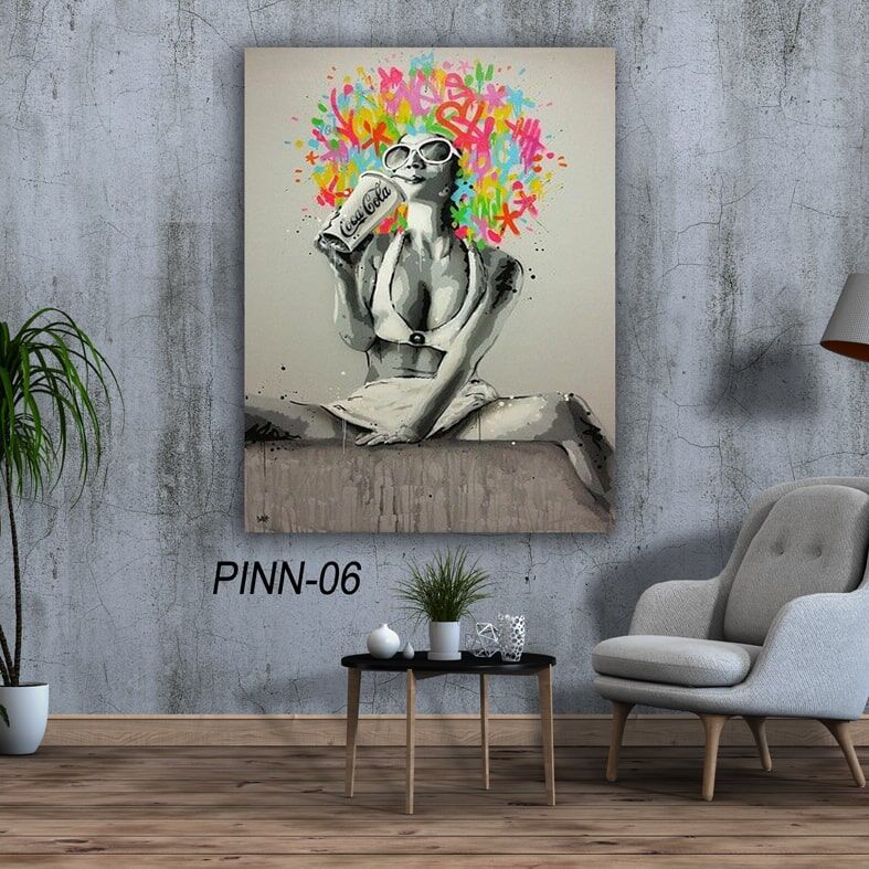 תמונת זכוכית מגניבה לחדר שינה אישה עם אפרו צבעוני