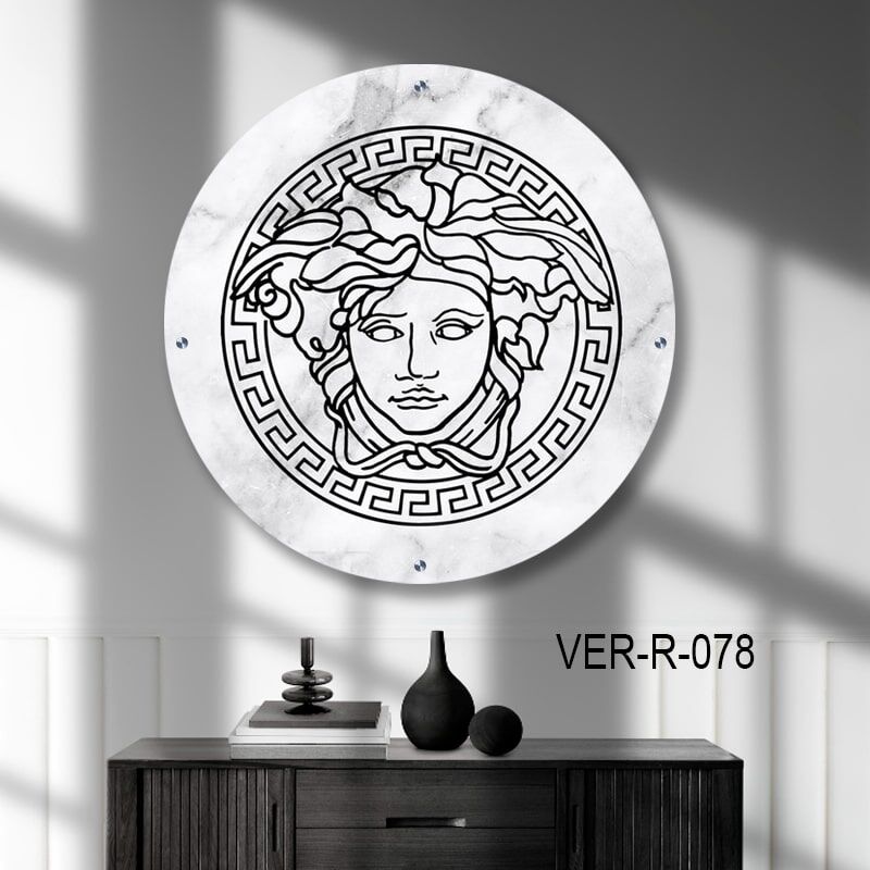 תמונת זכוכית ללובי ורסאצ'ה