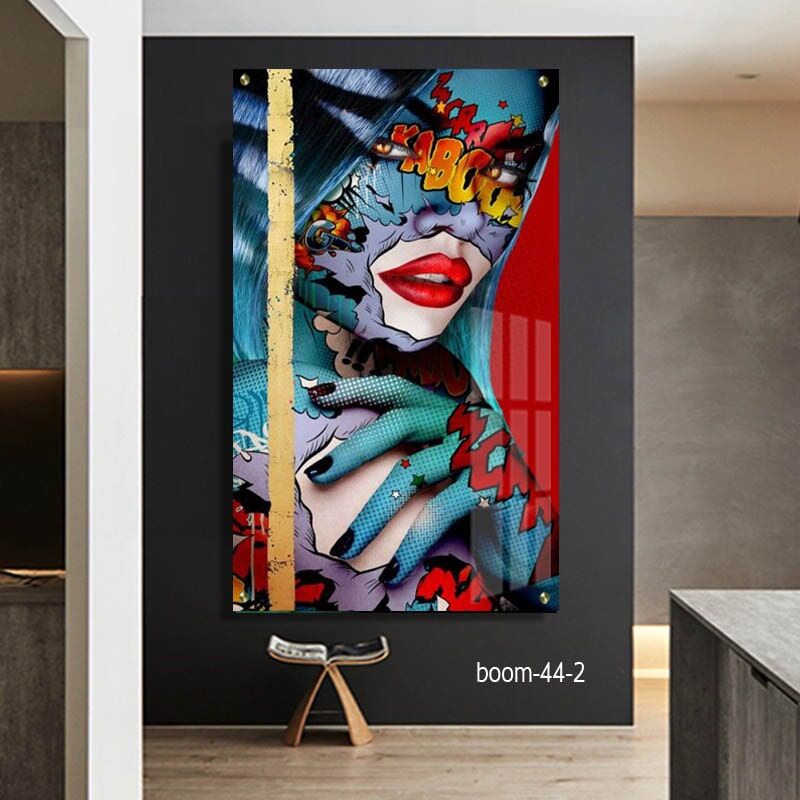 תמונת זכוכית מגניבה לחדר שינה של אישה מקומיקס