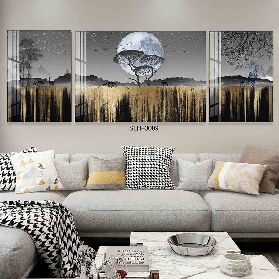 סט שלישיית תמונות על זכוכית לסלון של איילים עם ירח גדול