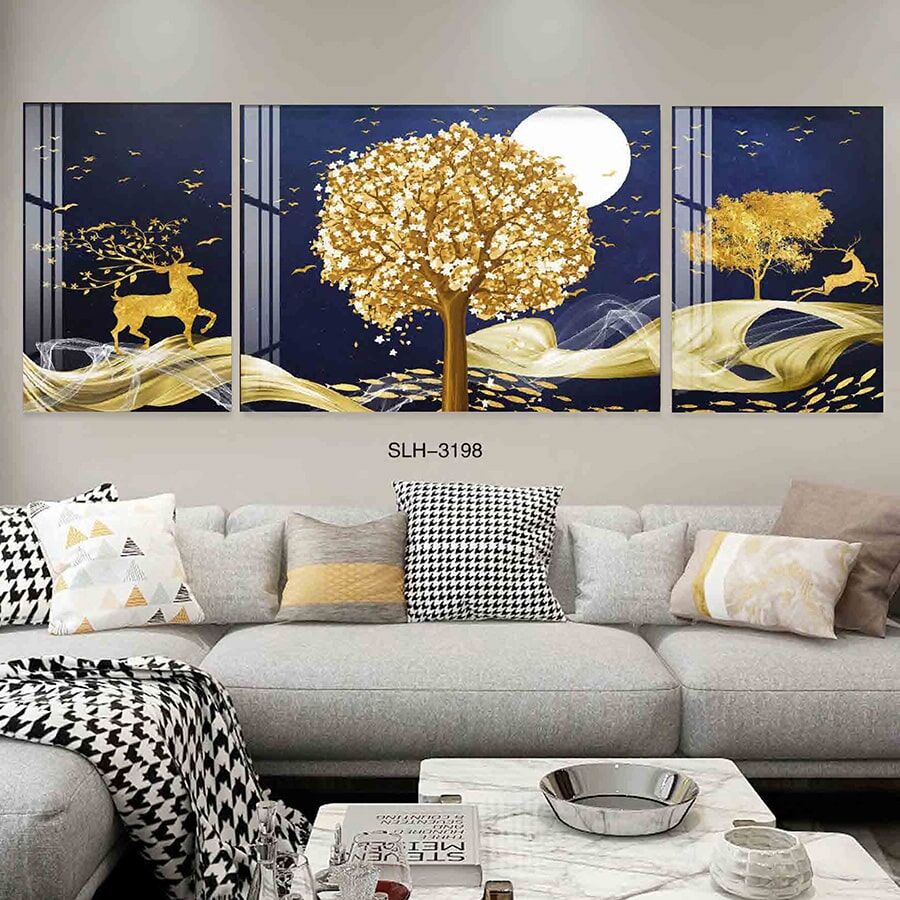 סט שלישיית תמונות על זכוכית לסלון של איילים זהב בלילה