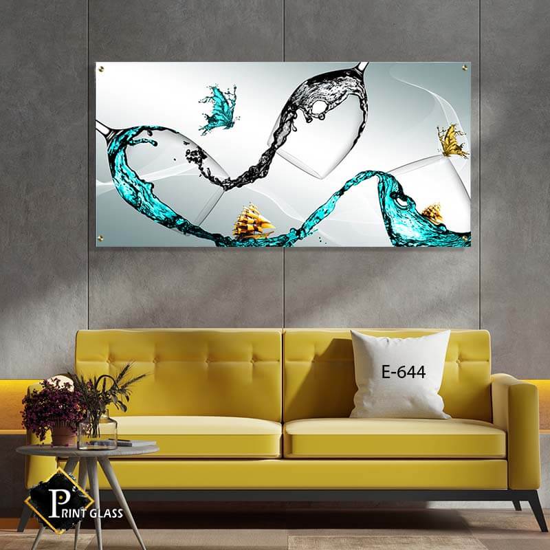 תמונה על זכוכית של כוס יין נשפכת עם אוניה - תמונות ללובי