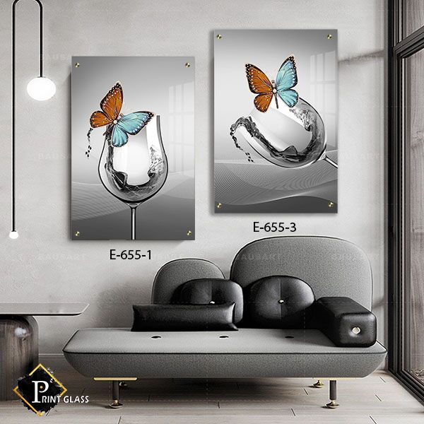 תמונות זכוכית לסלון של פרפר בכוס יין