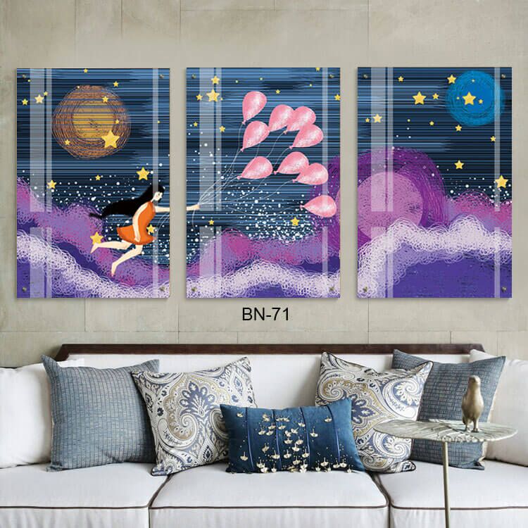 תמונות לפינת האוכל מזכוכית של ילדה עפה עם בלונים