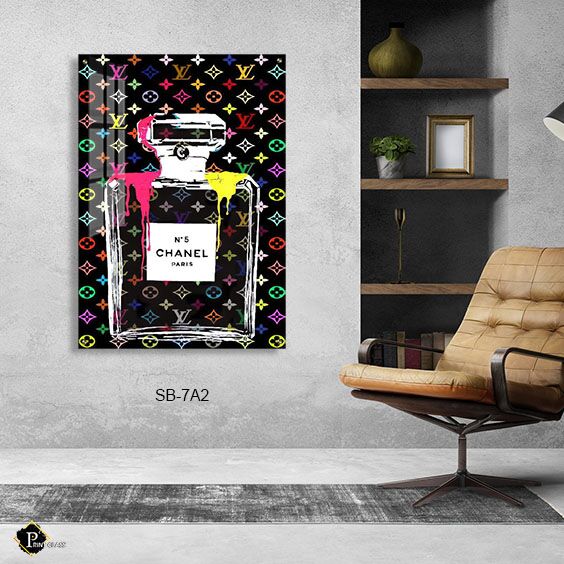 בושם שאנל עם רקע לואי ויטון - תמונת זכוכית לחדר שינה