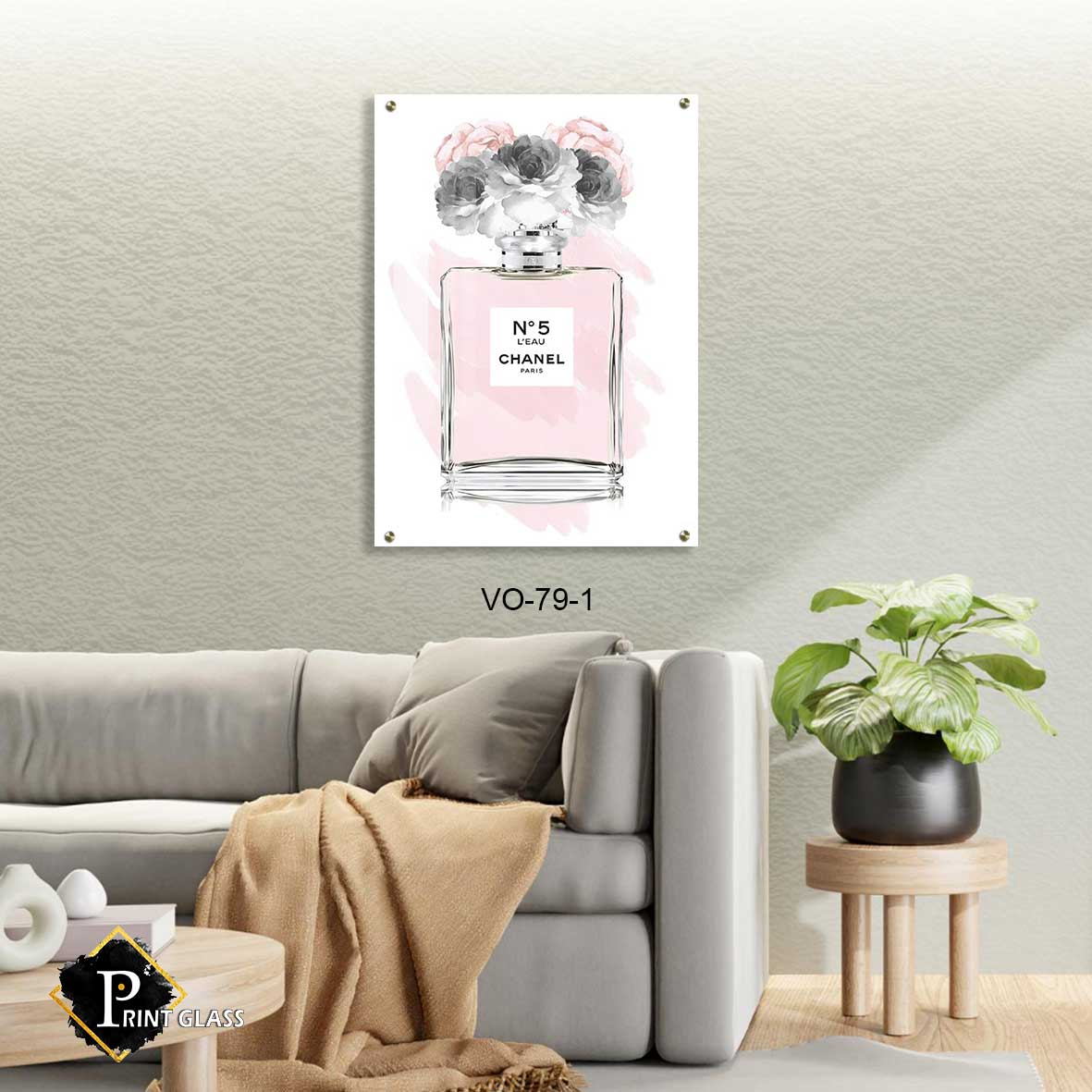 בושם שאנל ורוד - תמונת על זכוכית לחדר שינה או למשרד