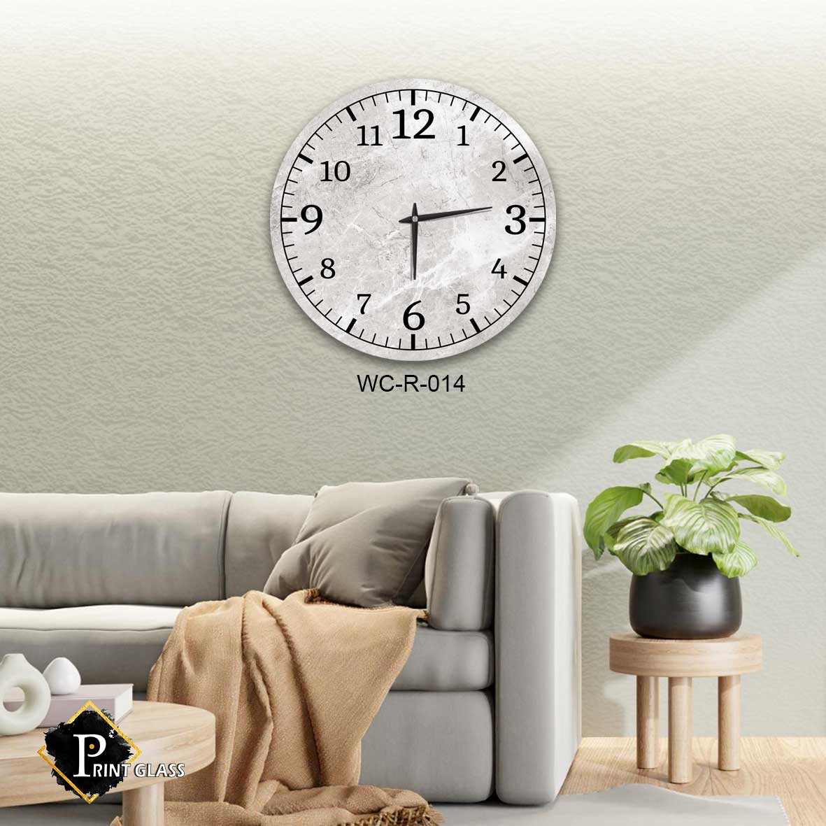 שעון קיר למטבח מודרני מזכוכית ברקע אפור