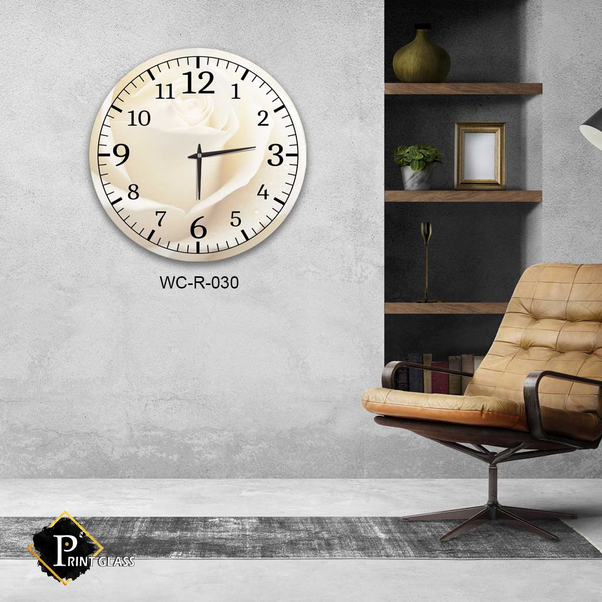 שעון קיר לבית מזכוכית ברקע ורד לבן