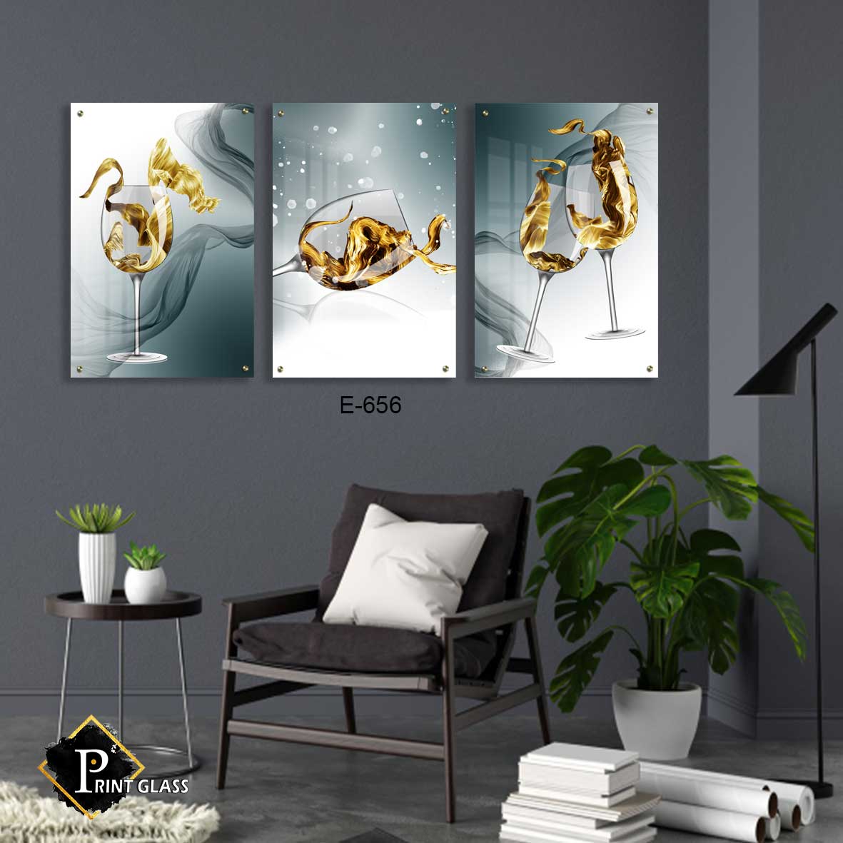 תמונות בחלקים לסלון מזכוכית של כוסות יין נשפכות