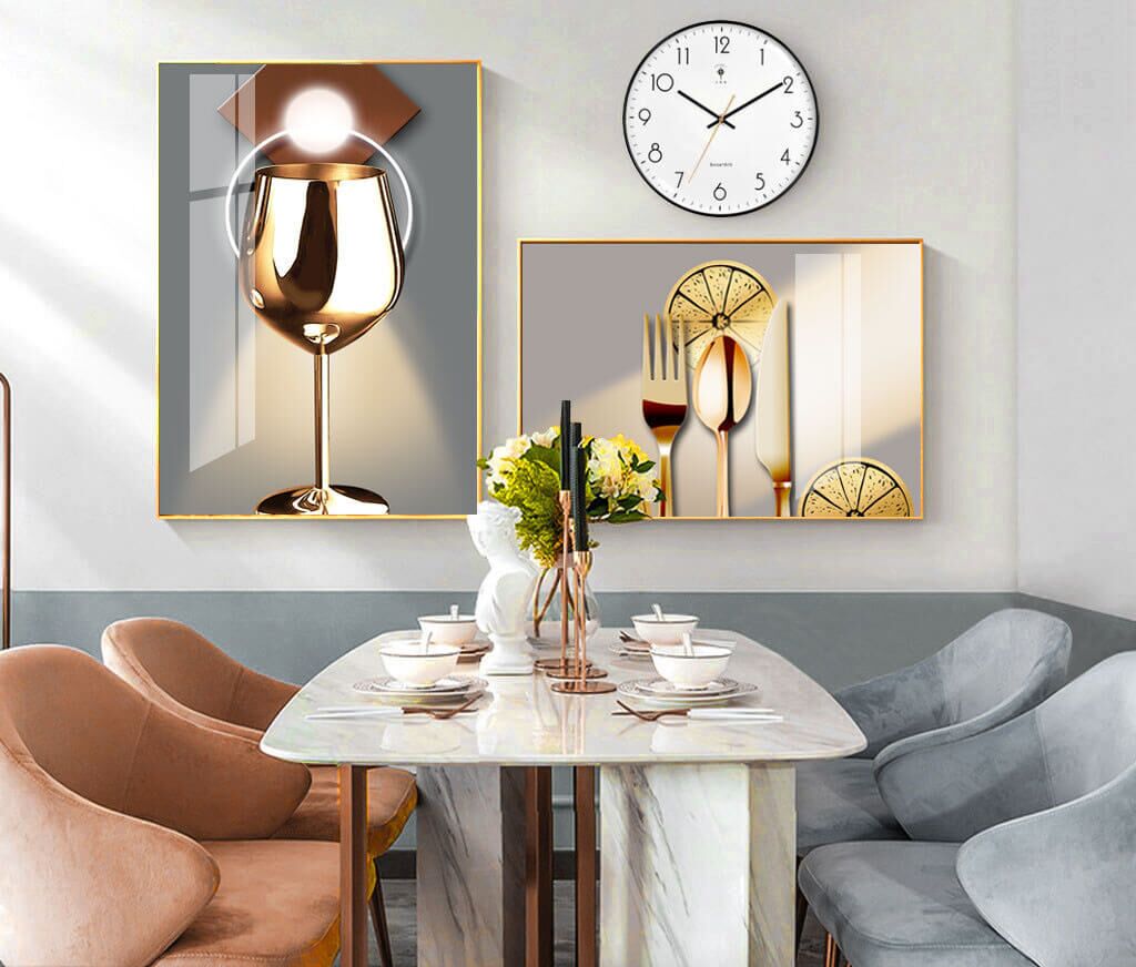 תמונות קיר למטבח מזכוכית של כוס וסכום מזהב