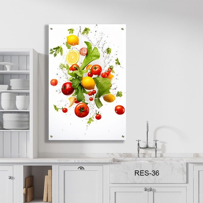 תמונה מעוצבת למטבח מזכוכית של ירקות ברקע לבן