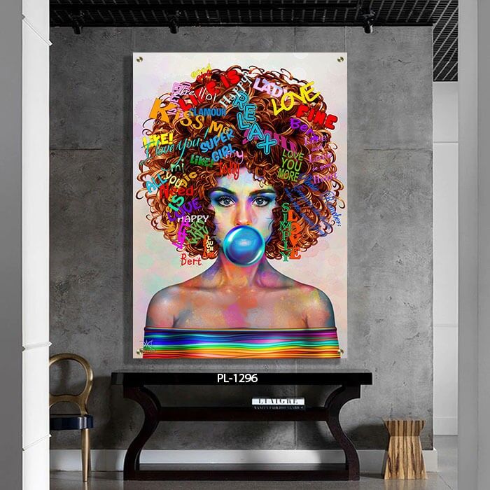 תמונת זכוכית לסלון של אישה עם אפרו צבעוני