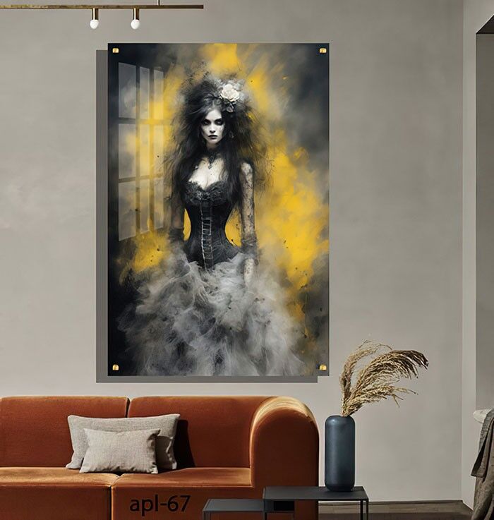 תמונה מזכוכית לחדר השינה האישה ותפאורת העשן