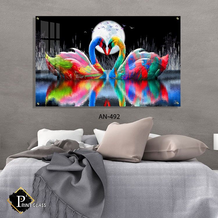 תמונת זכוכית ברבורים צבעוניים לאור הירח