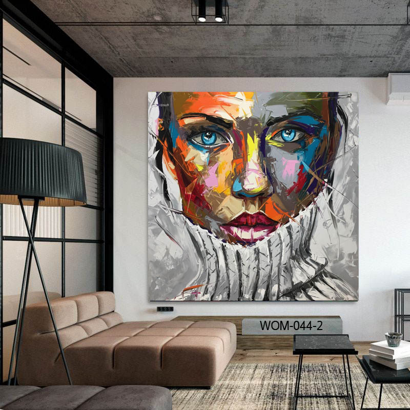 תמונת זכוכית מרובעת של אישה צבעונית לסלון